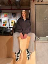 Load image into Gallery viewer, Bazic zip sweatshirt
