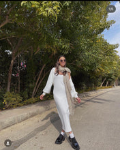 Load image into Gallery viewer, Woman in white set
